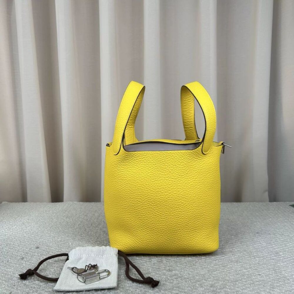 Hermès Women Pre-Loved Bag Very Good Condition